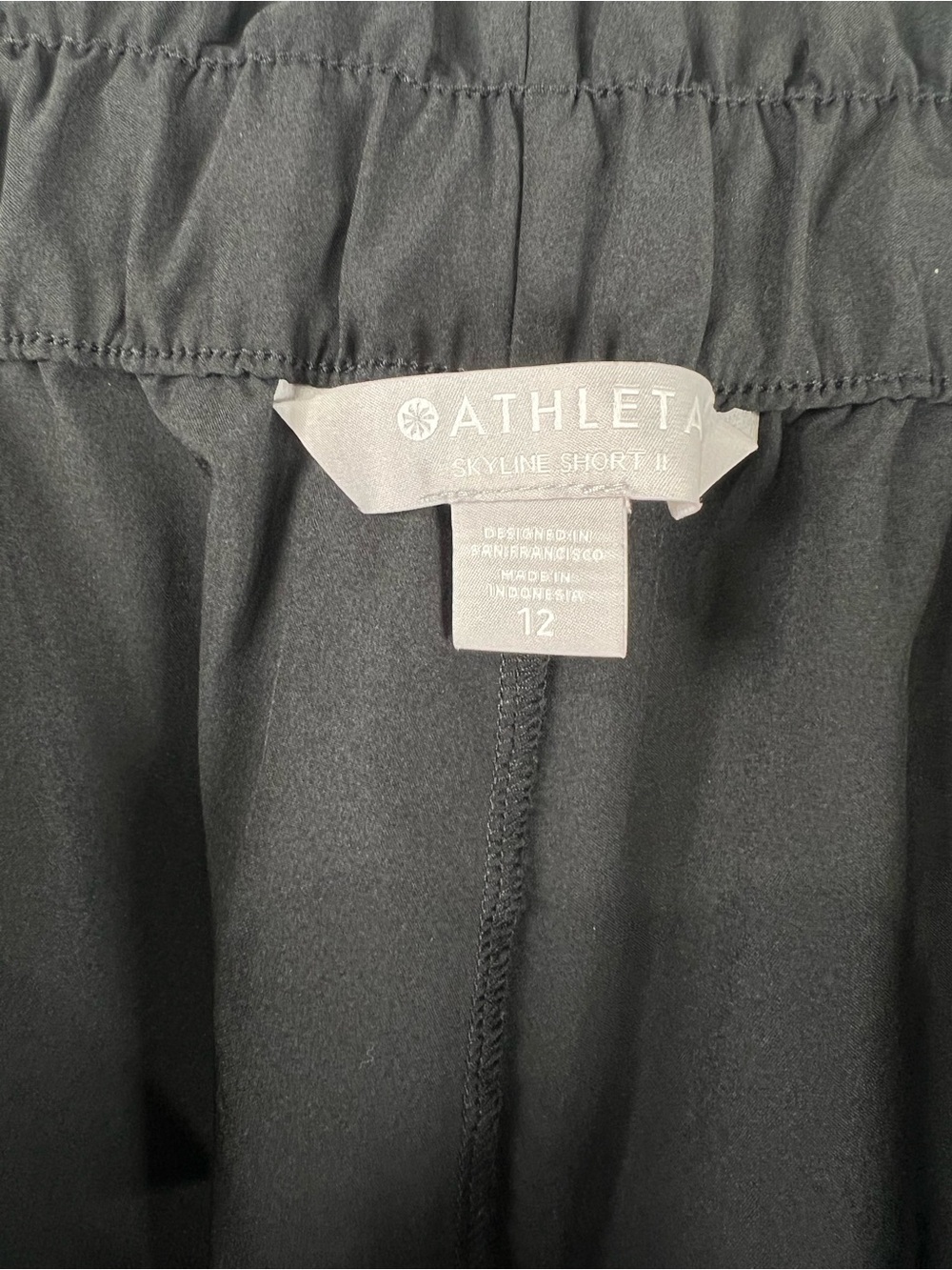 Athleta Black High-Rise Paperbag Waist‎ Tie-Belt Shorts - Picture 12 of 13